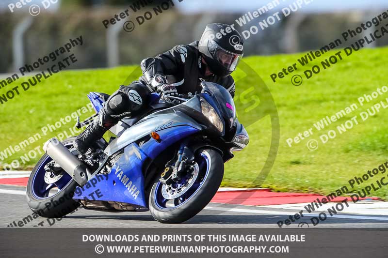 donington no limits trackday;donington park photographs;donington trackday photographs;no limits trackdays;peter wileman photography;trackday digital images;trackday photos